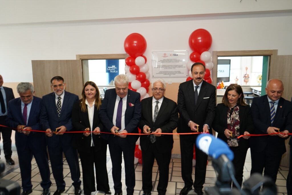 TİKA, Kliment Ohridski Pedagoji Fakültesi Türkçe Eğitim Sınıflarının Onarım ve Donanımı Projesi’ni gerçekleştirdi