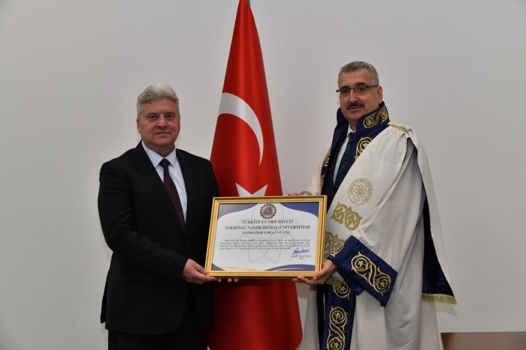 TEKİRDAĞ NAMIK KEMAL ÜNİVERSİTESİNDEN KUZEY MAKEDONYA ESKİ CUMHURBAŞKANI PROF. DR. GJORGE IVANOV’A FAHRİ DOKTORA