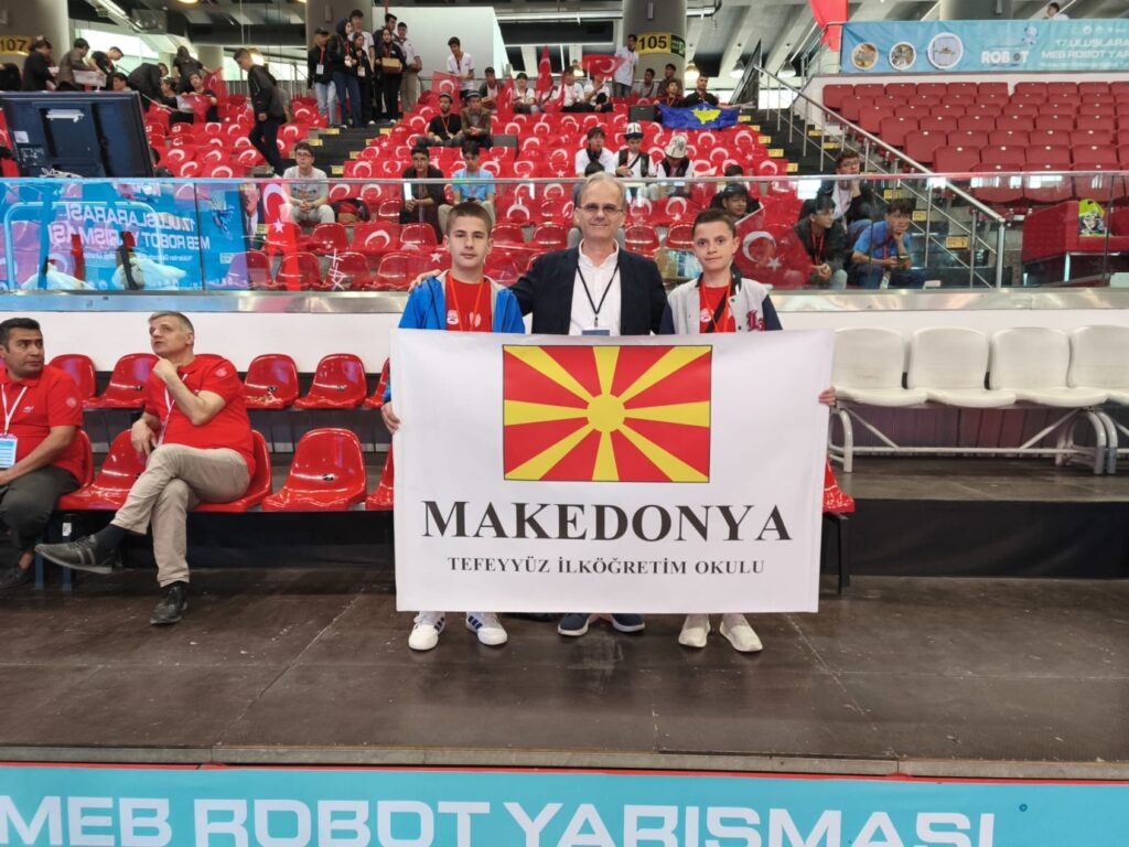 Tefeyyüz öğrencileri Kayseri’deki Uluslararası MEB Robot Yarışması’na katıldı