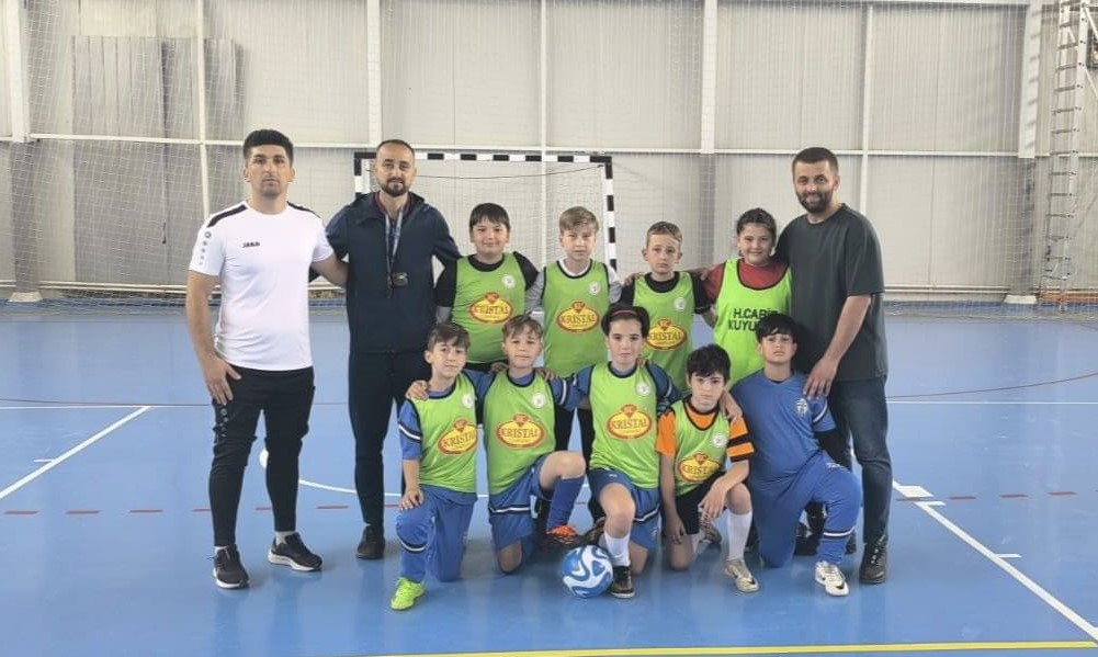Gostivar Mustafa Kemal Atatürk İlkokulu, “Okullarda Futbol” turnuvasının şampiyonu oldu