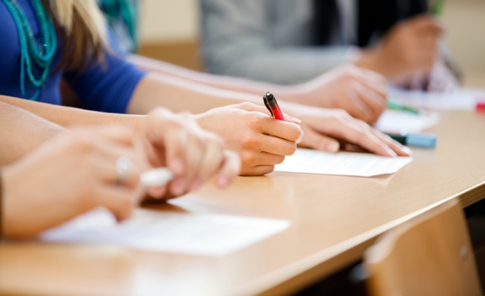 15 binden fazla lise öğrencisi yarın ilk dış devlet mezuniyet sınavına girecek