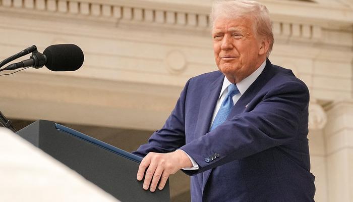 ABD’de 3 radyo istasyonu, federal fonlarını kesen Trump hükümetine dava açtı