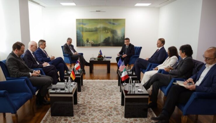 Kurti, AB’nin Kosova’ya yönelik yaptırımlarının kaldırılmasını talep etti
