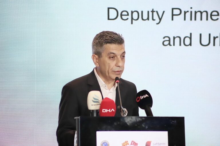 Meciti: Türk yatırımları, ülkemizdeki Türk toplumunun yeri doldurulamaz rolünü de yansıtmaktadır
