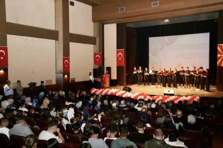 Gostivar’da 19 Mayıs Atatürk’ü Anma, Gençlik ve Spor Bayramı kutlandı
