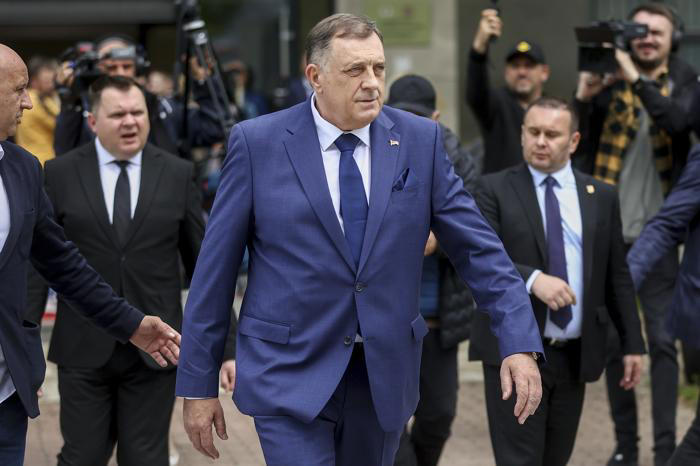Sırp liderin dinden dönme çağrısına Bosna Hersek’ten tepki
