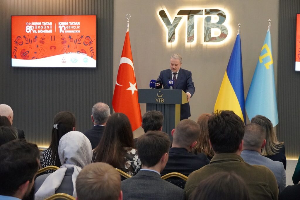 Kırım Tatar Gençlik Kurultayı YTB’nin Ev Sahipliğinde Başladı
