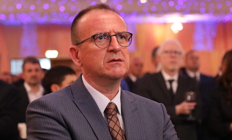 Taravari Sağlık Bakanlığı görevinden resmen istifa etti