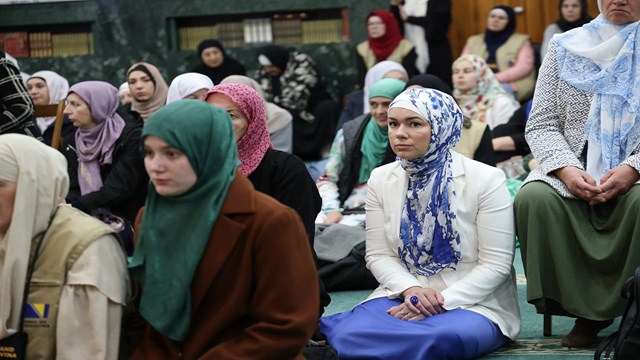 Bosna Hersek’ten ilk hac kafilesi Mekke’ye uğurlandı