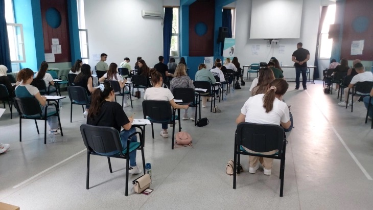 Lise mezunları bugün olgunluk sınavının ilkine giriyor