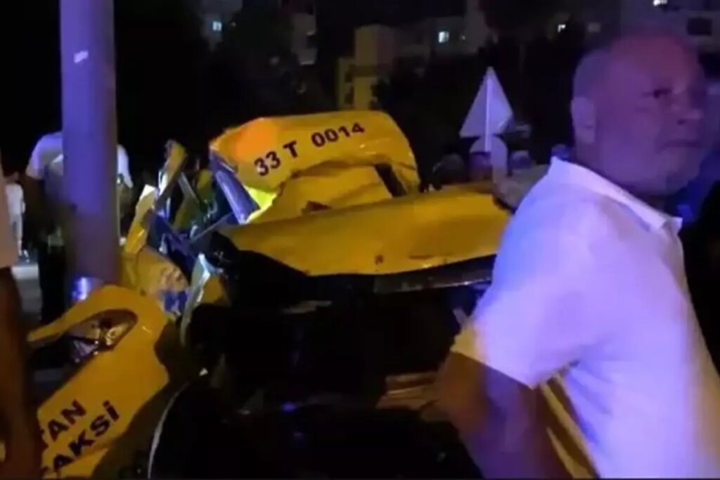 Mersin’de trafik kazası! 2 kişi hayatını kaybetti