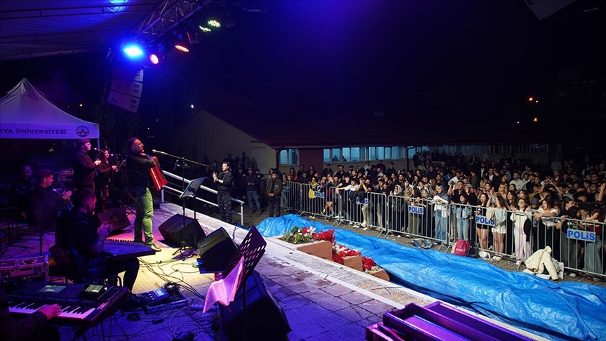 Sınır kenti Edirne’de Türk, Bulgar ve Yunan müzisyenler Balkan şarkıları seslendirdi