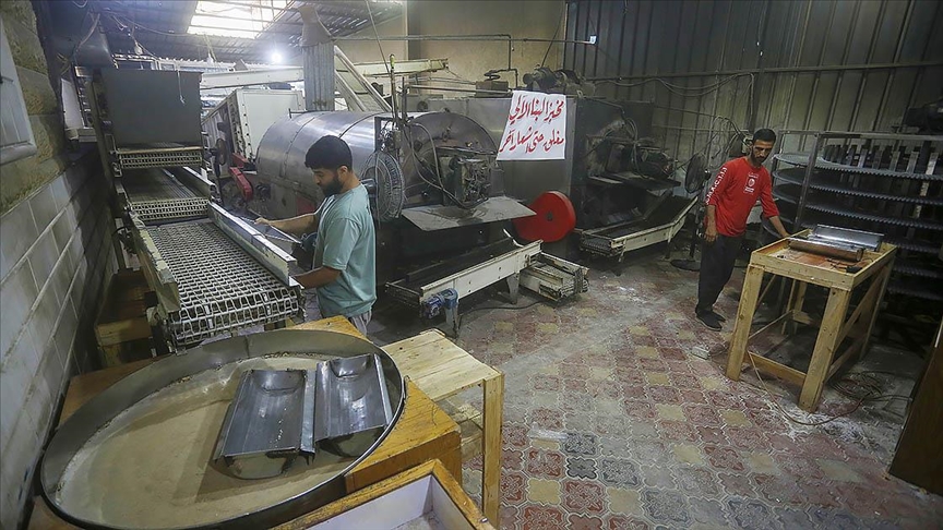 Gazze’de, kısıtlı miktardaki unun tükenmesiyle ekmek üretimi yeniden durdu