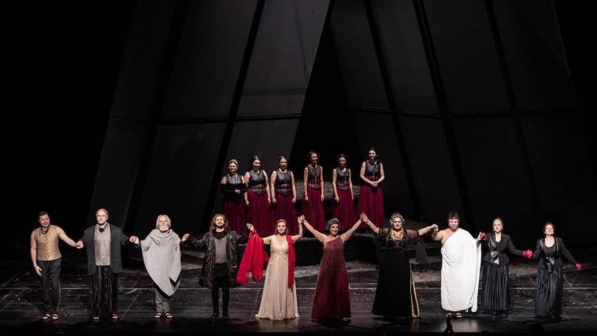 Sofya Opera ve Balesi, AKM’de “Elektra” operasını sahneledi
