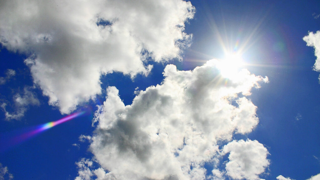 Hava parçalı bulutlu, öğleden sonra yağmur bekleniyor
