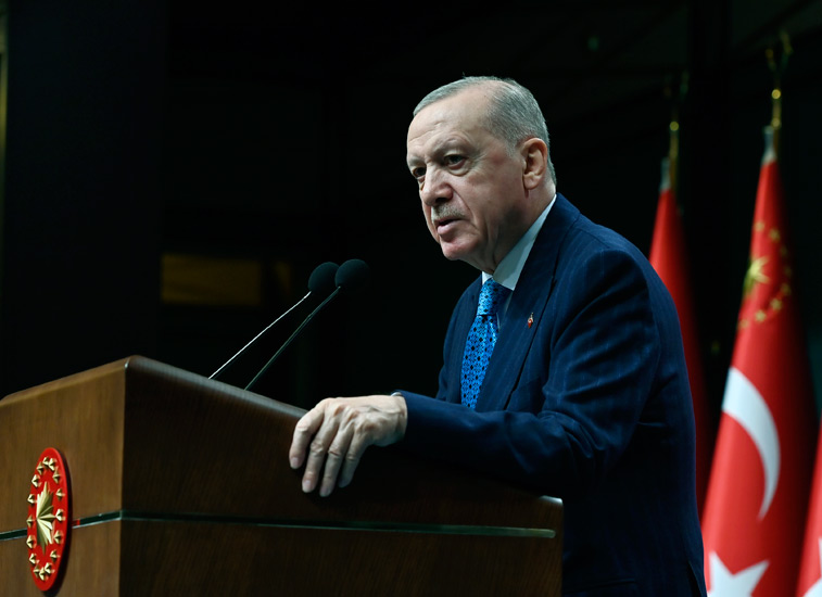 “Türkiye barış diplomasisinin ana merkezlerinden biri hâline dönüşüyor”