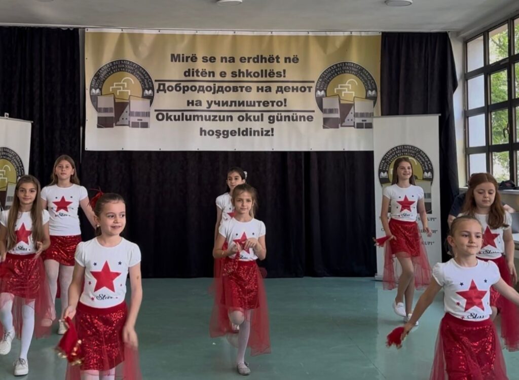Üsküp Yaşar Bey Şkupi İlkokulu kuruluşunun yıldönümünü coşkuyla kutladı