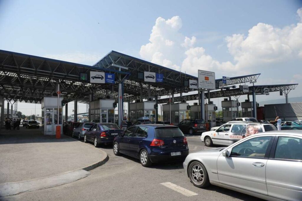 Tabanovtse ve Bogoroditsa sınır kapılarında yoğunluk