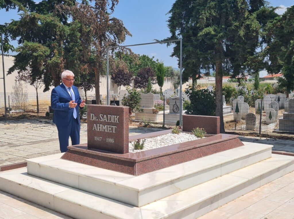TİKA Başkan Yardımcısı Çevik, Batı Trakya Türk azınlığı davasının savunucularını dualarla andı