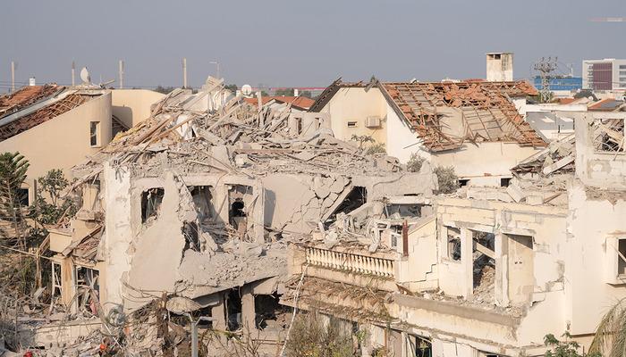 İsrail’de büyük yıkım! İran’ın füze saldırısının etkileri gün ağarınca ortaya çıktı! İşte Tel Aviv’den gelen o görüntüler…