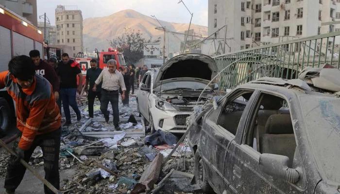 Tahran’da patlama sesleri duyuluyor, hava savunma sistemleri devreye girdi