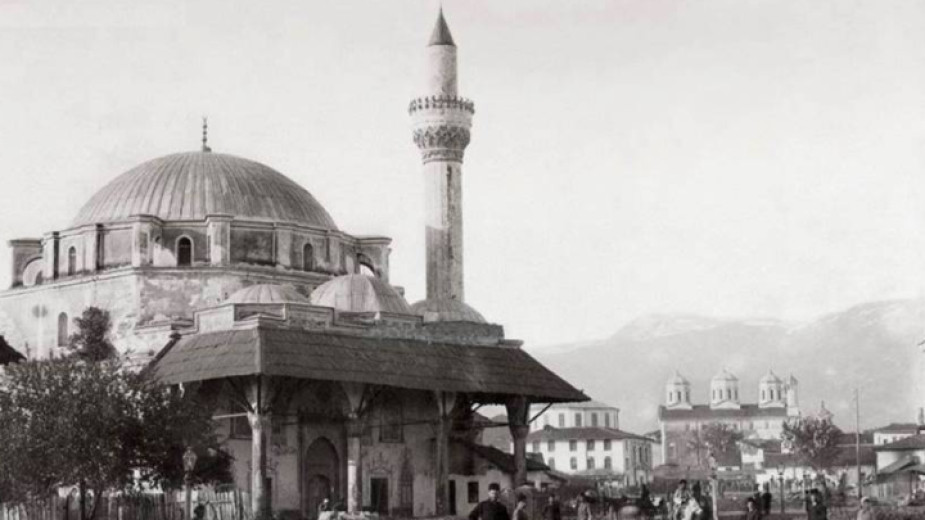 Bulgaristan’ın ilk Başmüftüsü seçildikten yaklaşık 8 ay sonra göreve başlayabildi