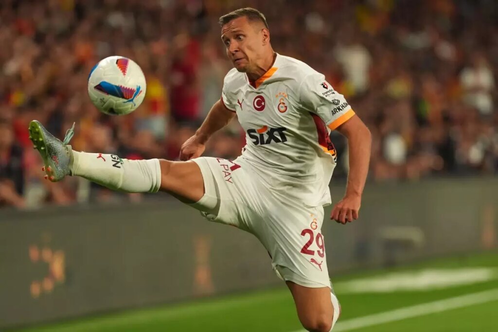 4 ay önce göndermişlerdi! Lens, Frankowski’yi geri istiyor