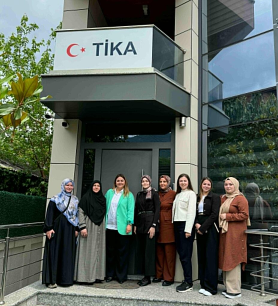 Ensar Derneği kadın yöneticilerinden TiKA Üsküp Koordinatörü Şeyma Babayiğit’e ziyaret