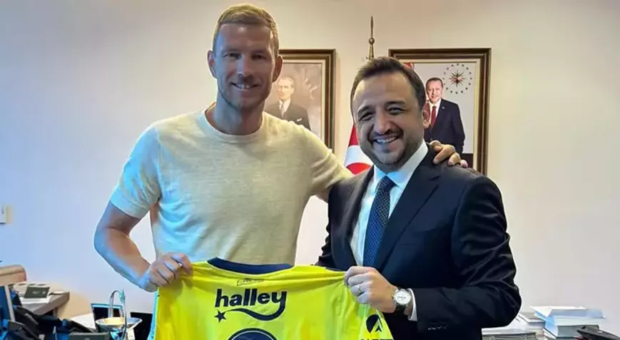 Türkiye’nin Saraybosna Büyükelçisi Emin Akseki, Edin Dzeko’yu misafir etti