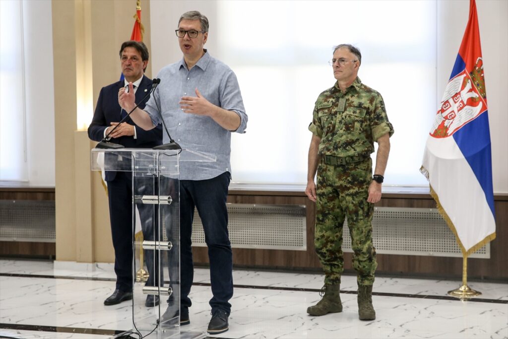 Sırbistan Cumhurbaşkanı Vucic, İsrail’e mühimmat satışını durdurduklarını duyurdu
