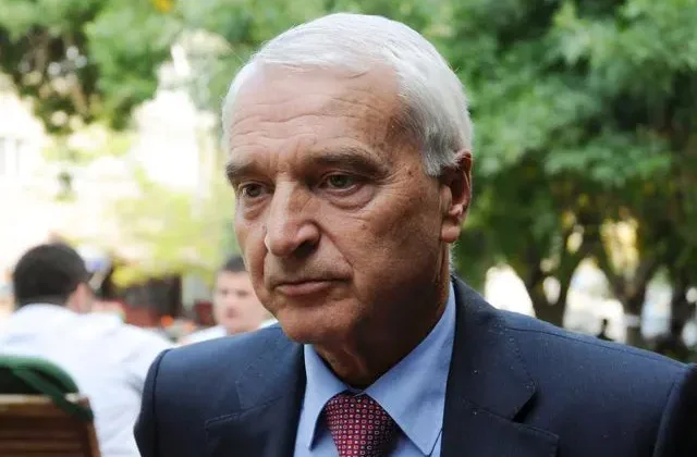 Eski Kosova Başbakanı Bujar Bukoshi vefat etti
