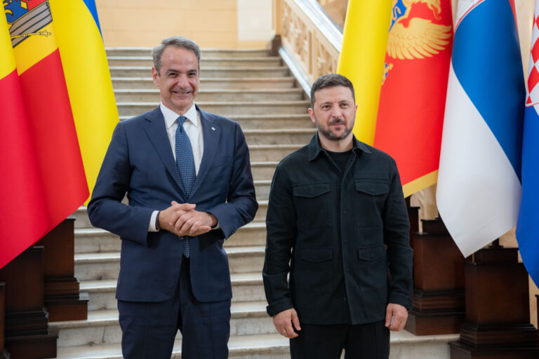 Zelenskiy, Yunan mevkidaşı Miçotakis ile bir araya geldi