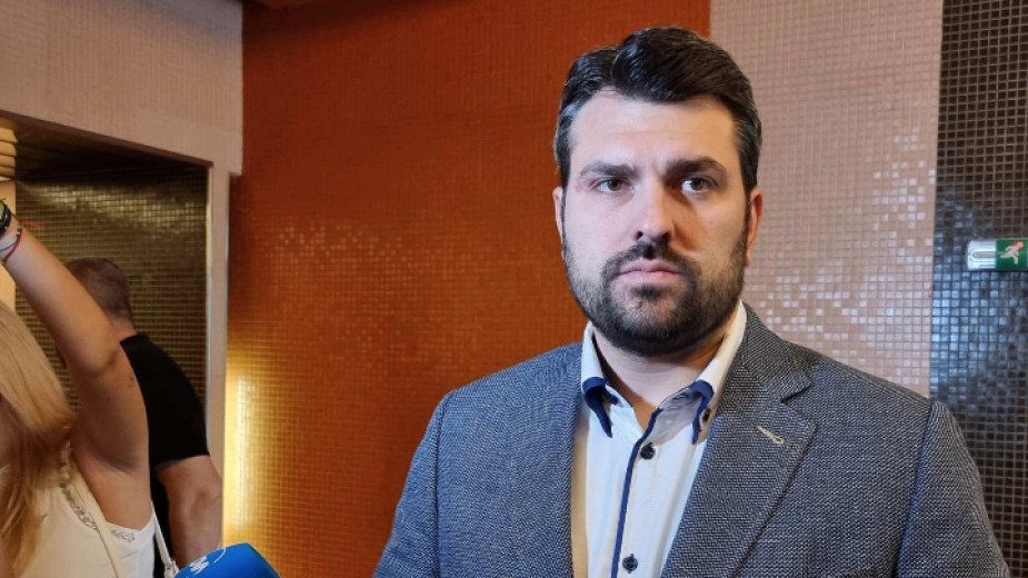 “Bulgaristan vatandaşlarının İsrail’den hava tahliyesi riskli”