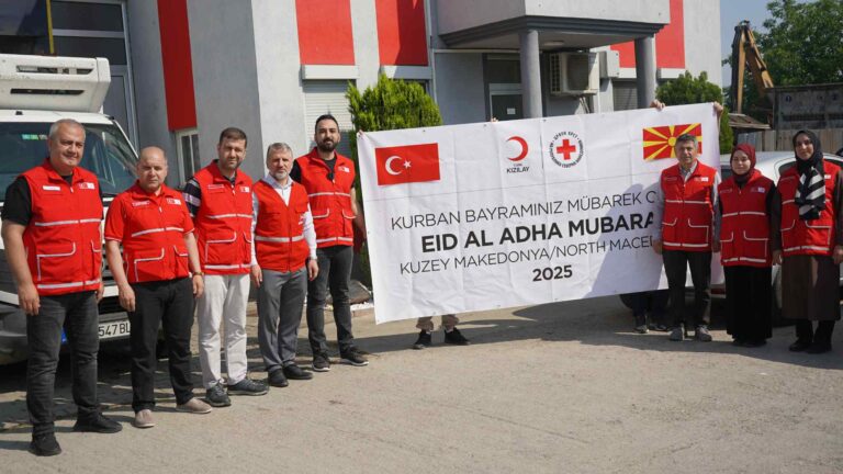 Kızılay’dan Kuzey Makedonya’da Gönül Köprüsü: Kurban Etleri İhtiyaç Sahiplerine Ulaştırıldı
