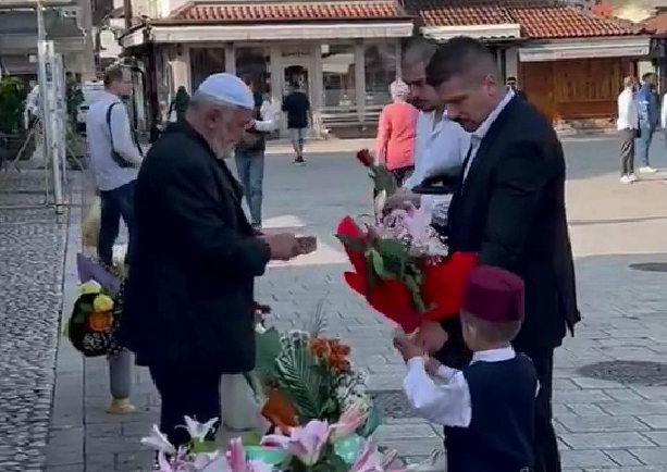 Bosna Hersek’te bayramda anlamlı gelenek