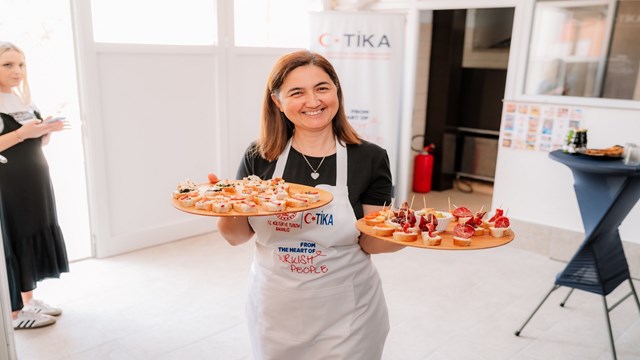 TİKA, selden etkilenen Bosnalı kadınlar için ”Profesyonel Mutfak” kurdu