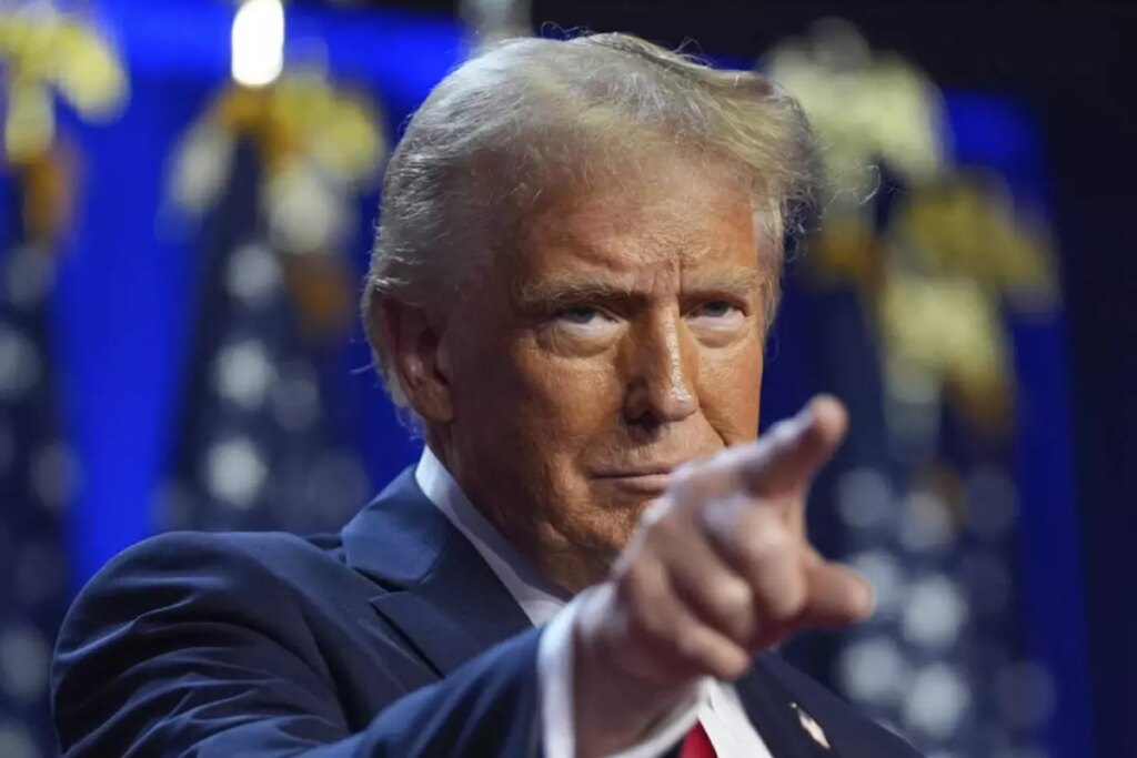 Donald Trump: İsrail ve İran 6 saat içinde başlayacak bir ateşkes konusunda anlaştı