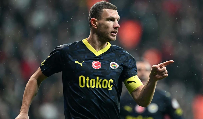 Bosna Hersekli futbolcu Dzeko Fiorentina ile 2 yıllık anlaşma imzalıyor