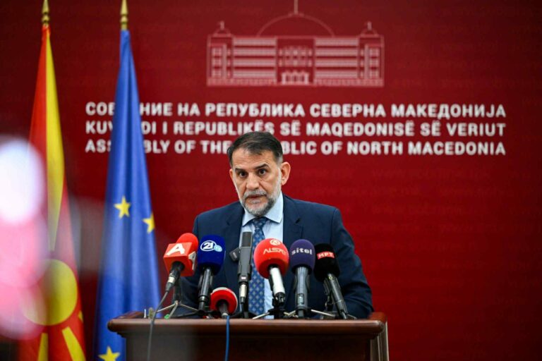 Milletvekili Murat, “Adil ve Orantılı Temsil Kanunu”yla ilgili basın toplantısı düzenledi