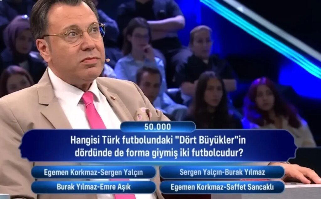 Hangisi Türk futbolundaki “Dört Büyükler”in dördünde de forma giymiş iki futbolcudur?