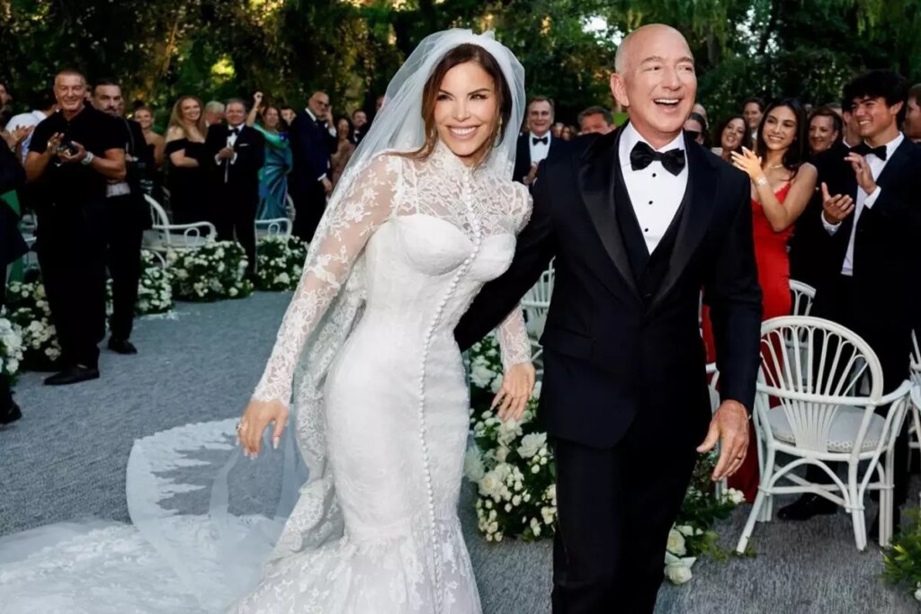 Jeff Bezos’tan eşine dudak uçuklatan düğün hediyesi