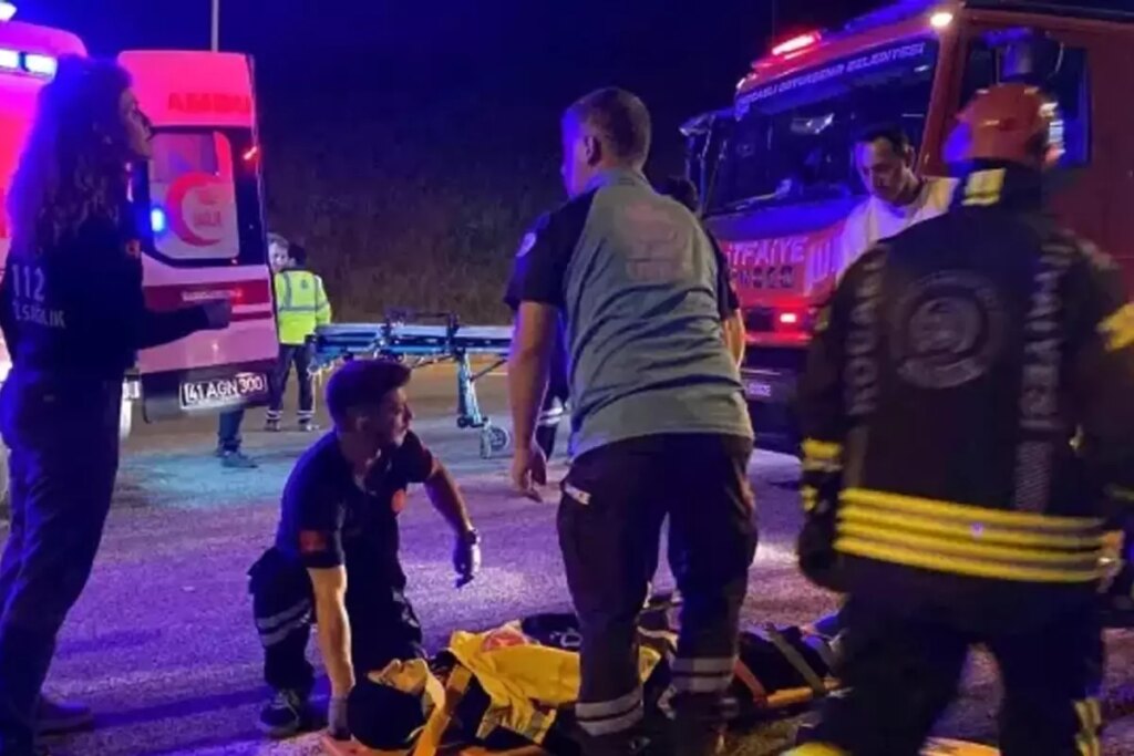 Kuzey Marmara Otoyolu’nda zincirleme kaza! 12 kişi yaralandı