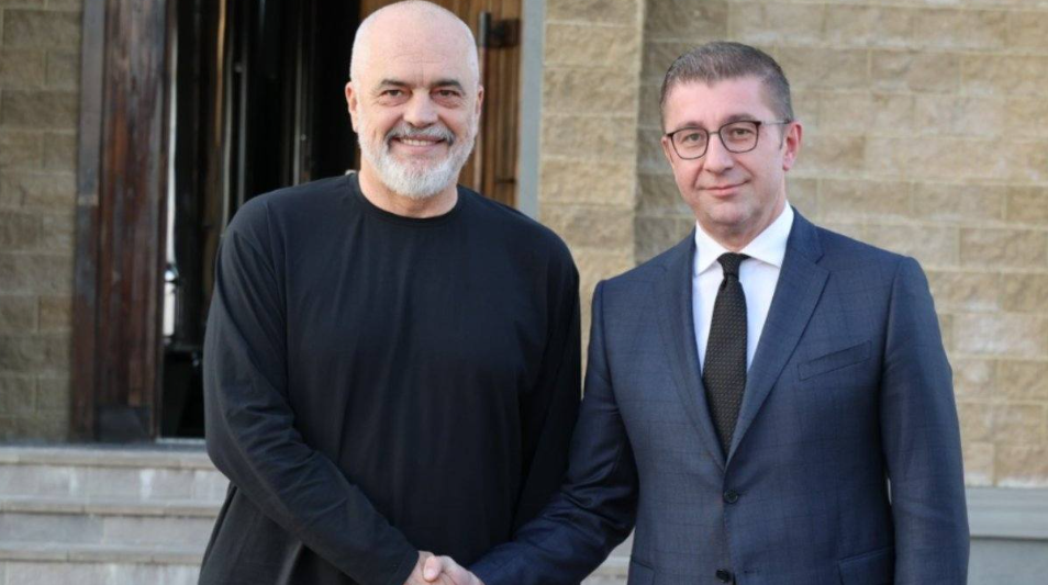 Başbakan Mickoski, Batı Balkanlar ve AB ülkelerinin liderlerini ağırladı
