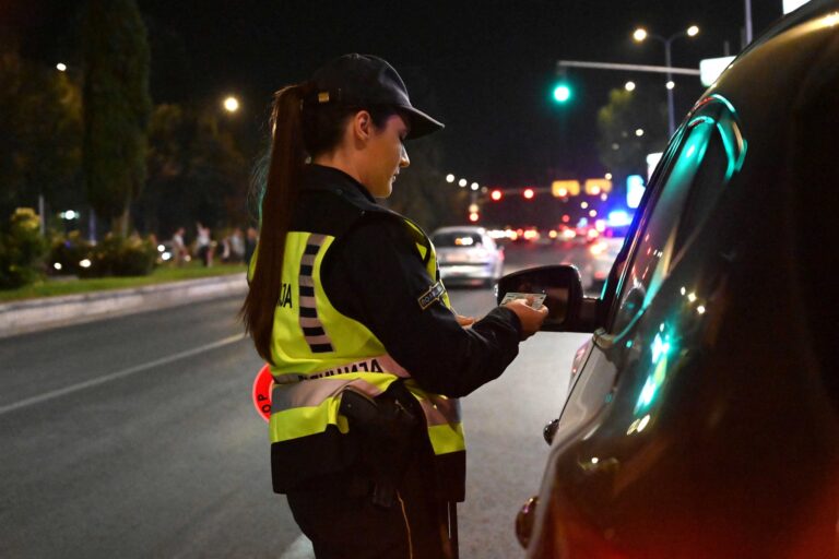 Dün Üsküp’te 180 trafik ihlali belirlendi
