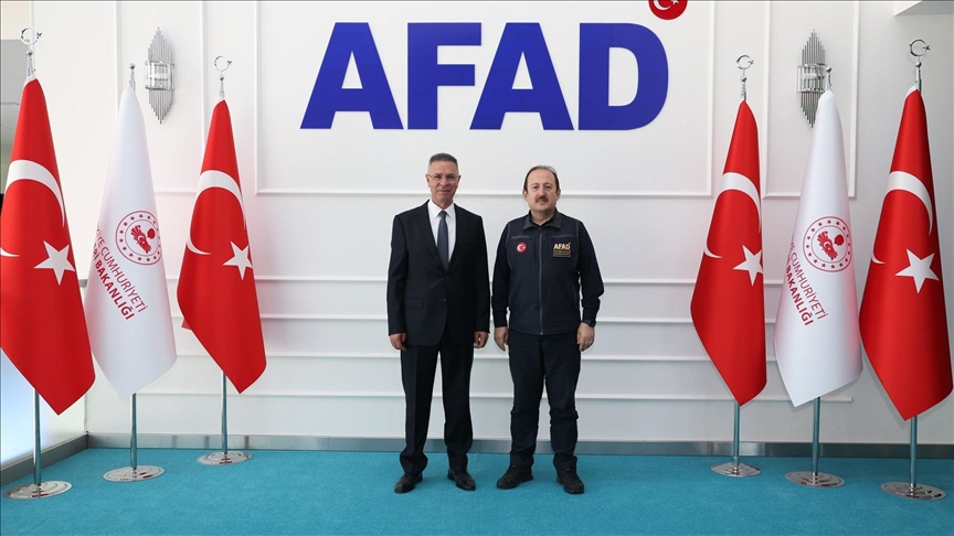 Türkiye’den Filistin’e 102 ton yardım malzemesi ulaştırıldı