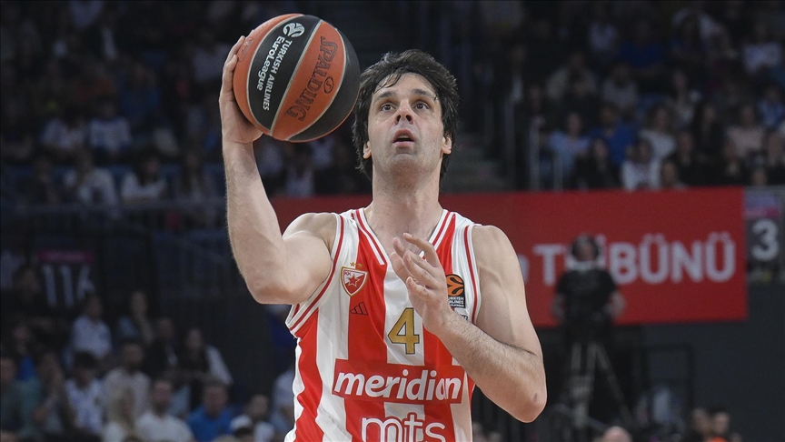 Sırp basketbolcu Milos Teodosic, 38 yaşında basketbolu bıraktı