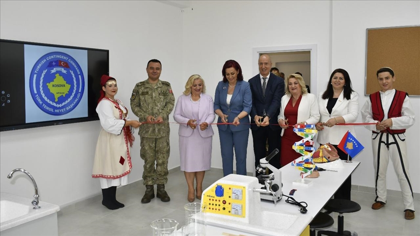 Türk askerinin Kosova’da eğitime desteği sürüyor