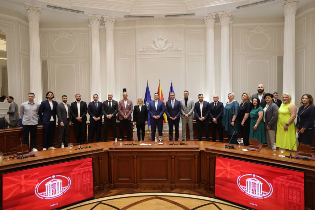 Hükümet’ten 22 sporcuya ulusal ödül