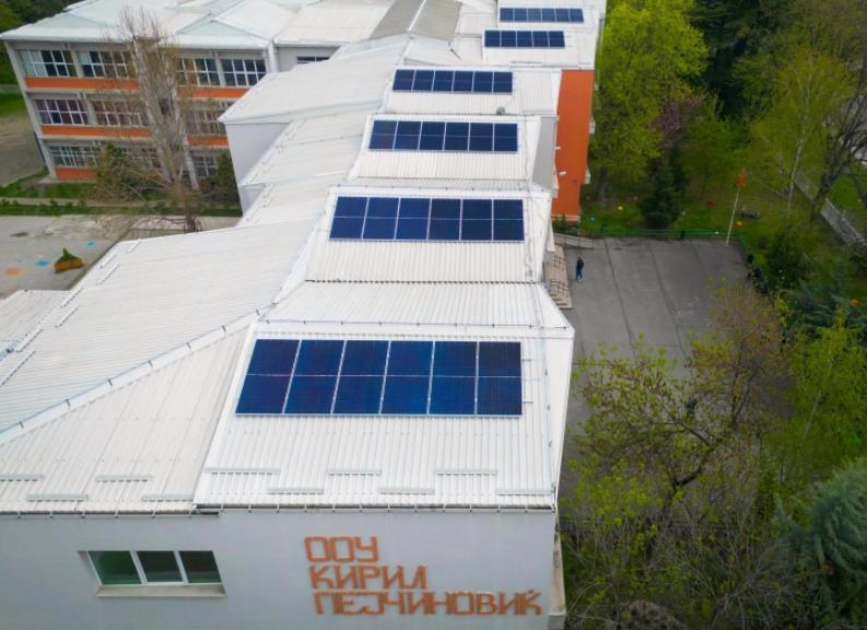 Hükümet: Yaklaşık 50 okul güneş enerjisi sistemleri alacak