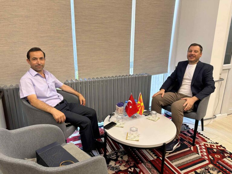 Türkiye Maarif Vakfı Kuzey Makedonya Temsilcisi Osman Demirgül’den Üsküp Türk Dili ve Edebiyatı Bölümüne Ziyaret